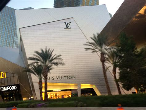 louis vuitton riemen rd|louis vuitton las vegas nv.